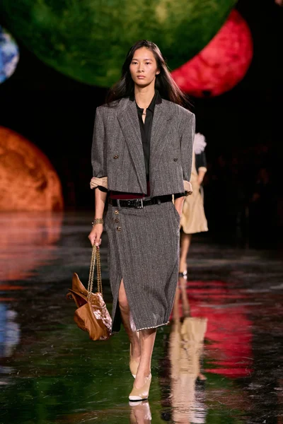 Look 5